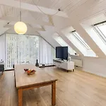 Seaside Escape With Views - By Traum *