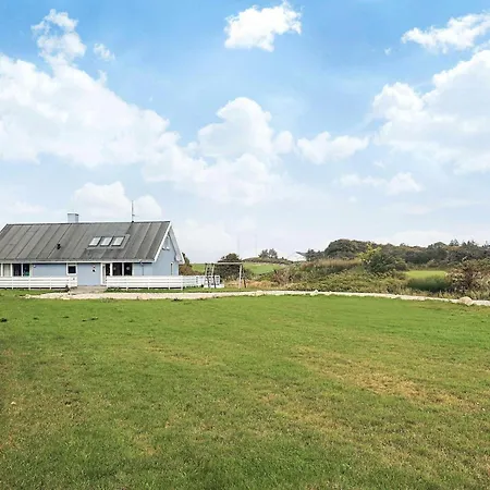 Seaside Escape With Views Vestervig