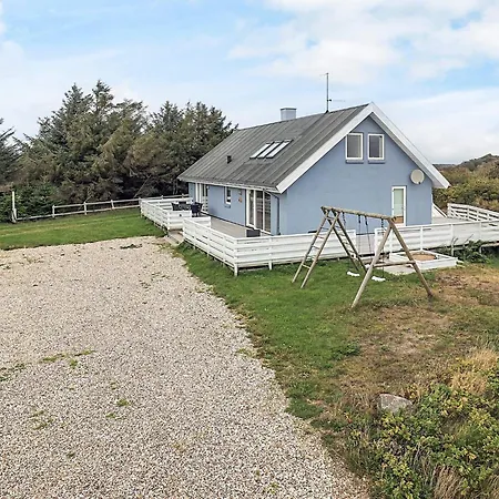 Seaside Escape With Views *