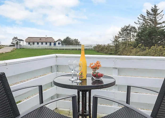 Seaside Escape With Views - By Traum