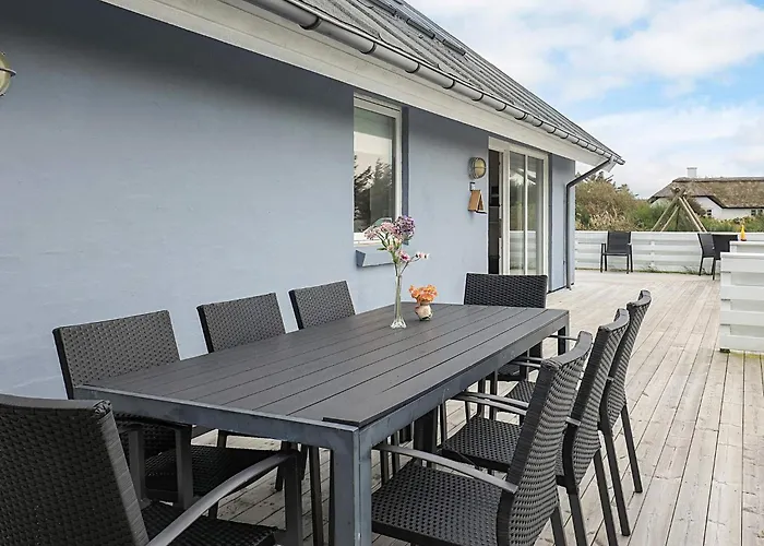 Seaside Escape With Views - By Traum