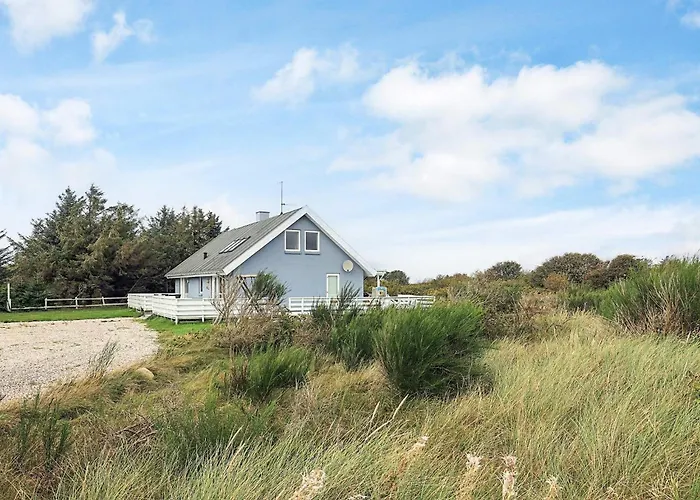 Seaside Escape With Views - By Traum